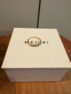 Mejuri PAVÉ DIAMOND SLIM SIGNET