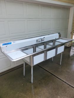 90" STAINLESS STEEL 3 COMPARTMENT SINK with BRAND NEW FAUCET