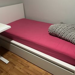 COMPLETE BEDROOM SET