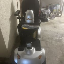 Golden Avenger GA541