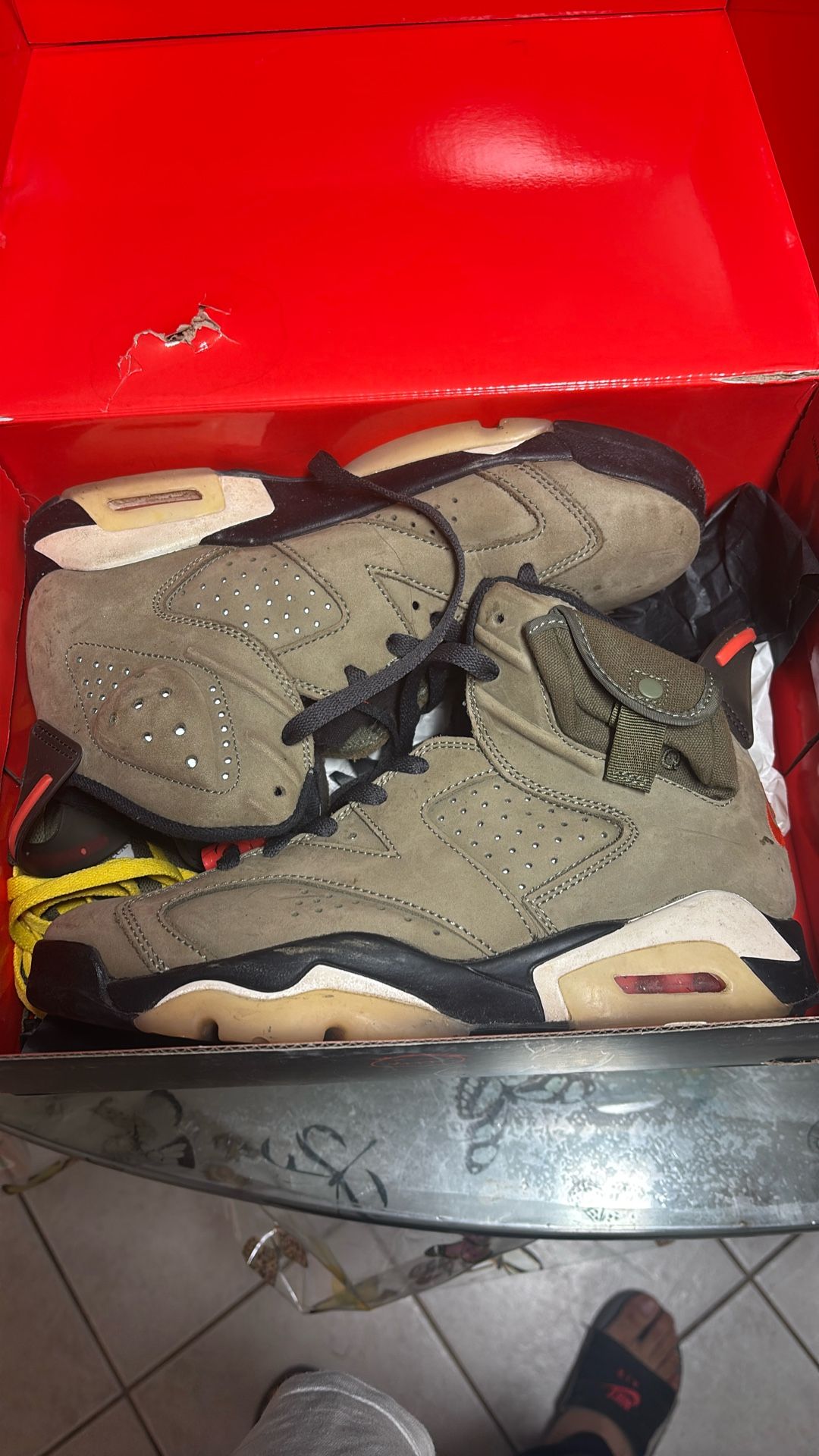 Travis Scott Jordan 6