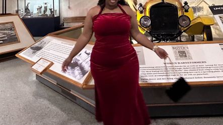 Plus size red velvet cocktail dress 2x