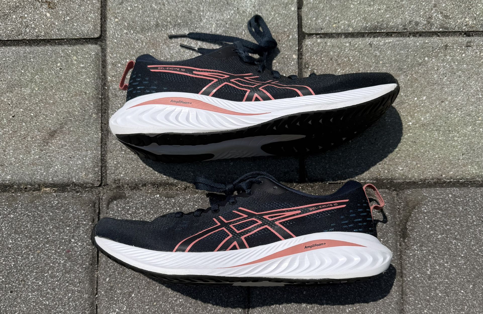 Midnight Navy Asics size 8.5M!!