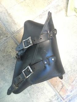 Harley Davidson Sportster side saddle bag