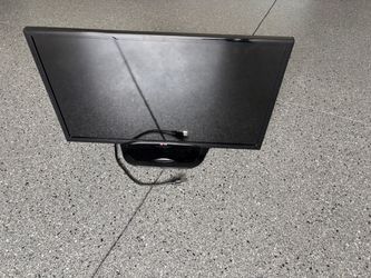 LG monitor TV screen 32”