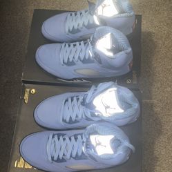 DS UNC Jordan 5s