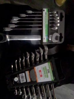 Set of 2 7 piece ratcheting wrench set 9 piece combination wrench  set
