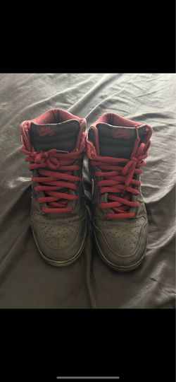 Size 9.5 Bloody Sunday Nike SB