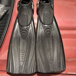 Aqua Lung adjustable scuba fins – size Large/XL (black)