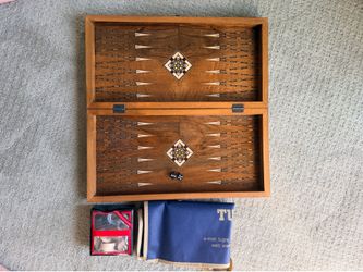 Tavloo - Backgammon board