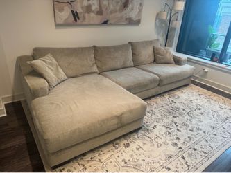 Living Spaces Lodge Fog Grey Chenille 2 Piece 139" Fabric Sectional Couch
