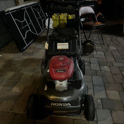 Honda lawn mower HRC 216