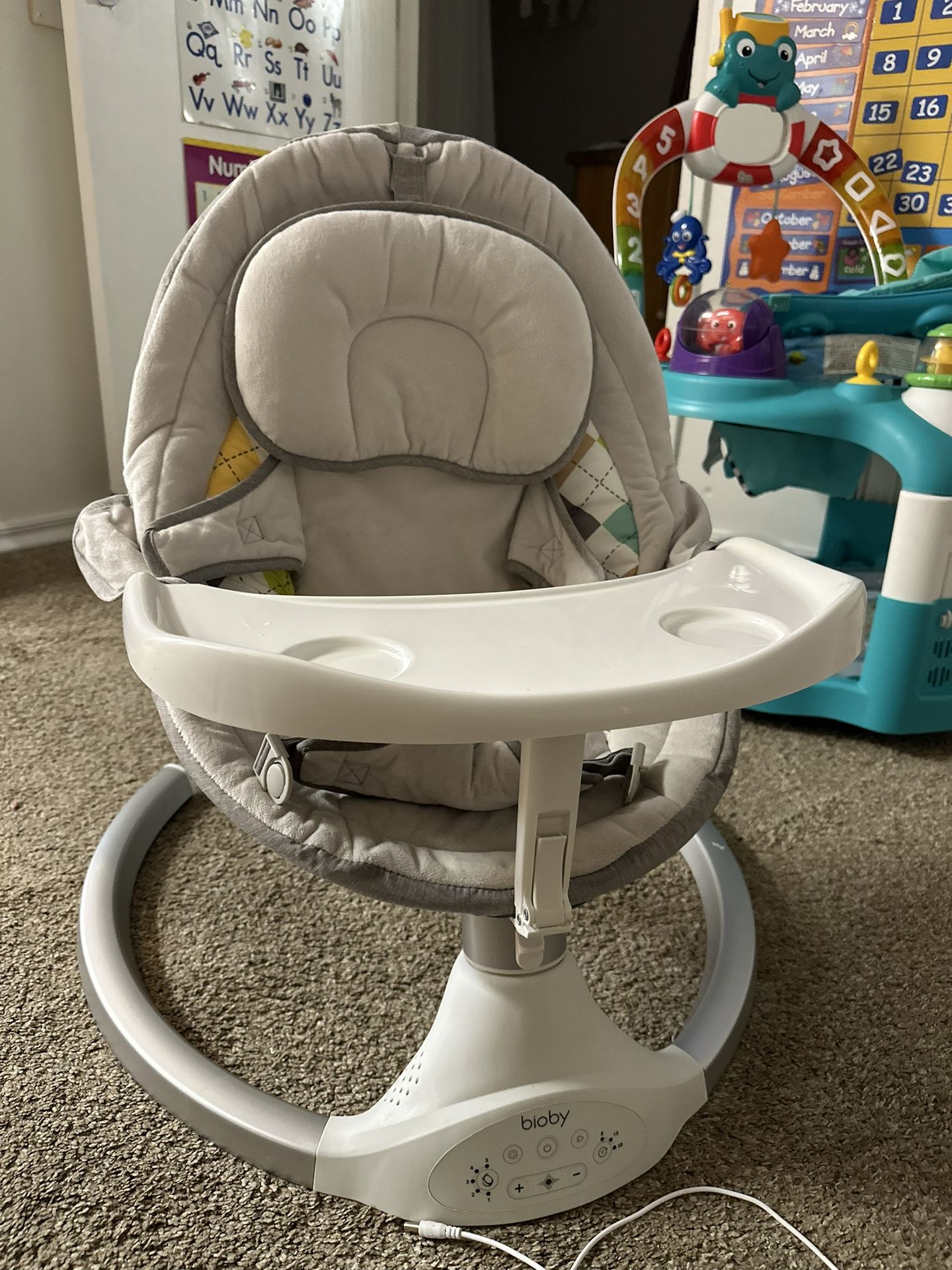 Baby Swing Chair for Infants, Baby Rocker with Dinner Plate, 5 Swing Speeds, Adapter Battery Operated, Indoor Outdoor, Grey
