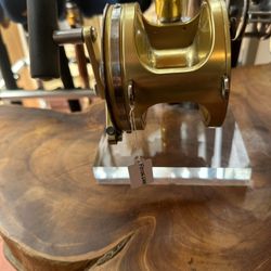 Fin-Nor Golden Regal 50 Vintage Big Game Reel with Display Stand