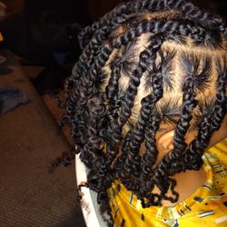 Large Twists 🎉❤️🎉💪🏾🙏🏾👑🎉❤️🎉