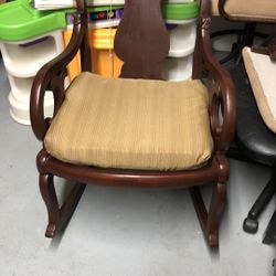 Rocking chair good condition super comfortable