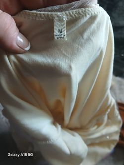 Cream Knit Top Size Medium