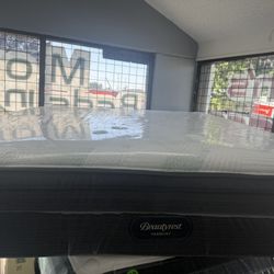 CALIFORNIA KING SIZE SIMMONS BEAUTYREST HARMONY PILLOW TOP MATTRESS & BOX SPRINGS BED SET