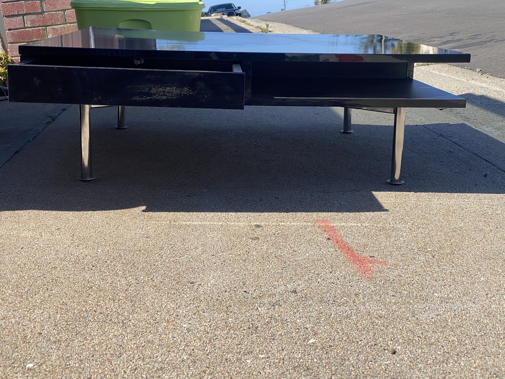 Dining Table With 2 Drawers