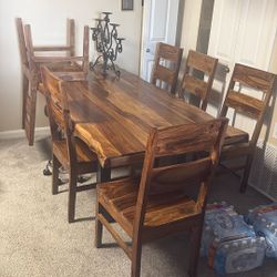 Solid Wood Table 500 OBO HAVE TO BE OUT OF MY HOUSE BYE THIS WEEKEND