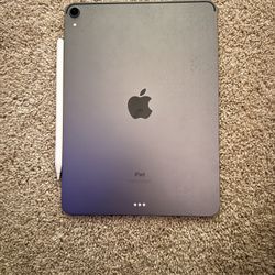 (Apple pencil Included) Apple iPad pro 11’ 1st Gen 64gb,