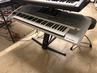 Mint condition Yamaha Tyros 2