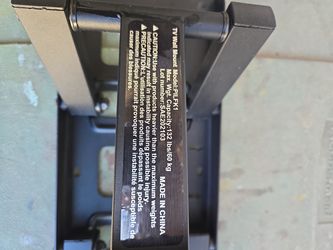 Very nice TV  wall mount. 132 lbs. Wgt. Capacity
