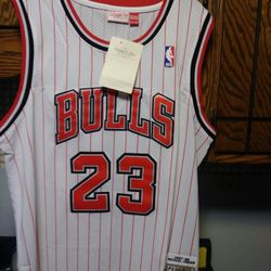 Mitchell & Ness, NBA Jerseys, white w red letters, XL /2X/Lg, not sold
