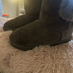 UGG Size 3 Youth 💙🩵💙