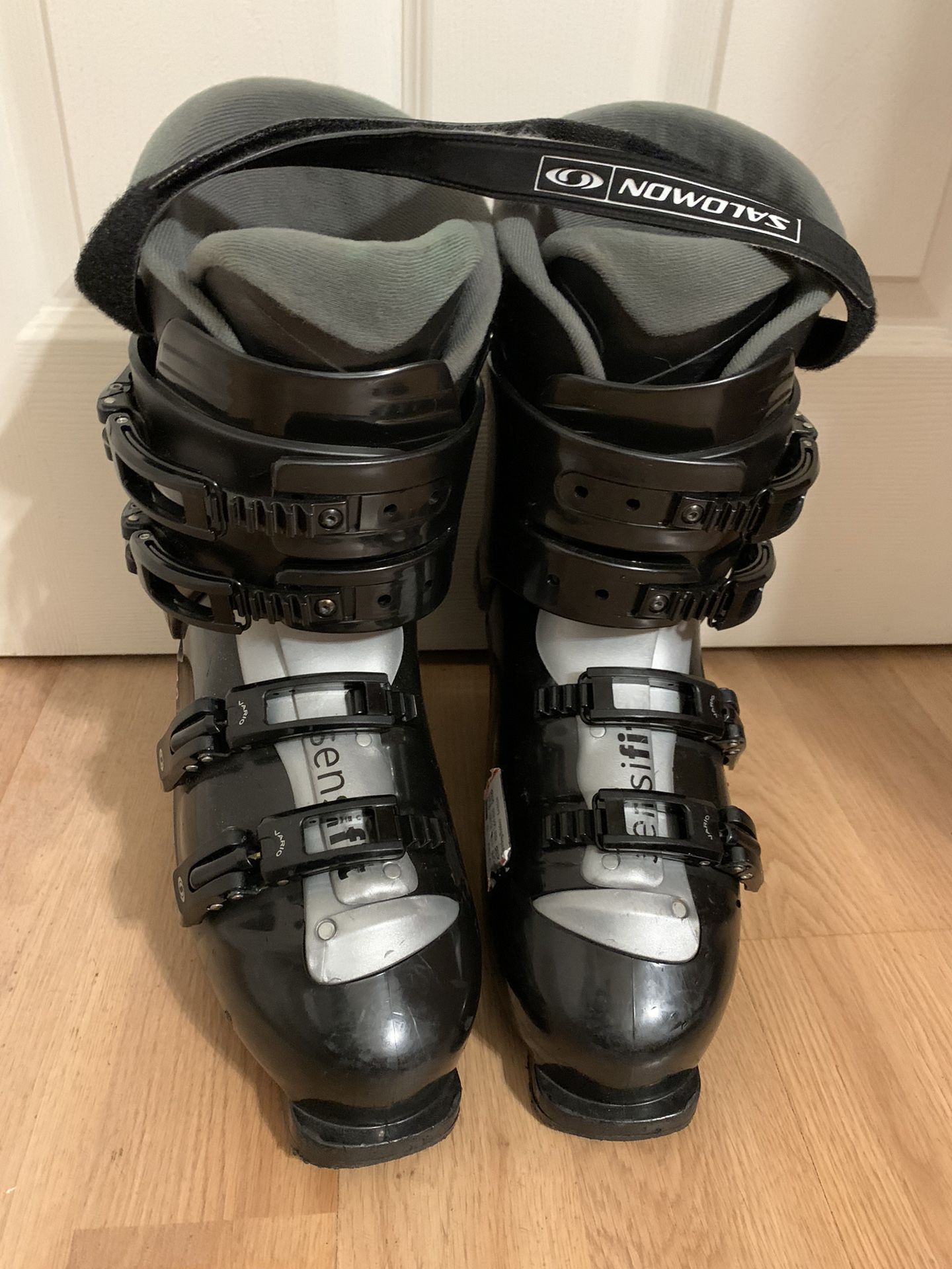 Salomon Ski Boots Performa 4.0 Size 11 1/2 or 29.5