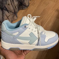 White & Blue Out Of Office Size 9