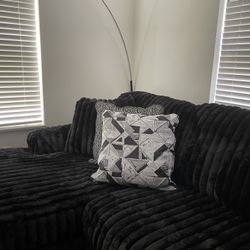 SECTIONAL COUCH~ NEED GONE SOON! 