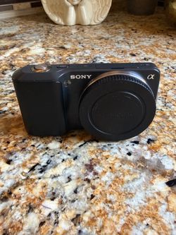 Sony NEX-3  Bundle