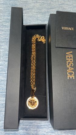 VERSACE Medusa Gold Metal Necklace Pendant Chain