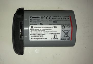 Canon LP-E19 battery