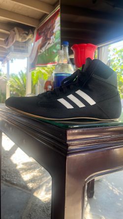 wrisiling shoes