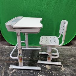 Kids Adjustable Height Desk 