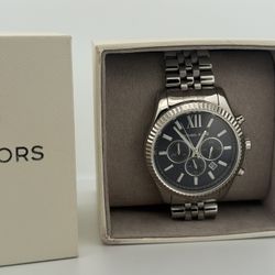 MICHAEL KORS Lexington MK8280 Chronograph 45 mm Navy Dial Silver Tone Wristwatch