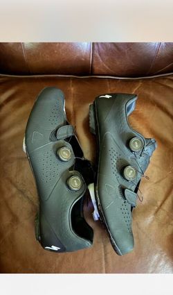 Specialized cycling shoes