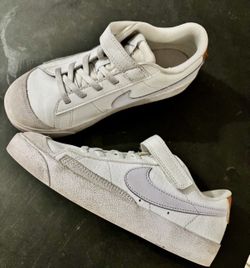 Little Girls Like New Nike Shoes Size 2.5Y