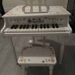 Schoenhut Classic Baby Grand Toy Piano 30-Key, White