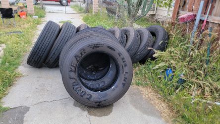 295 75 22.5 Goodyear