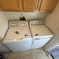 Washer & Dryer / Lavadora Y Secadora 