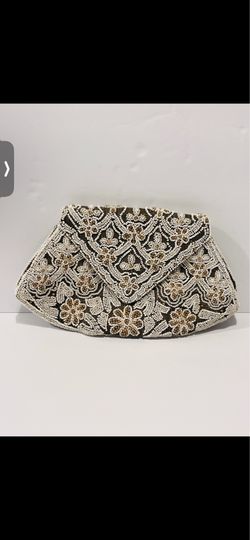 Antique 1920’s Micro Beaded Small Evening Bag Wristlet Made in France  .Elegant beaded envelope clutch with intricate white and gold floral patterns. 