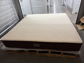 Like New Sweet Zzz Honey Hybrid Natural King Mattress