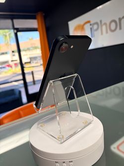 Brand new iPhone 16E 128gb unlocked for any carrier battery health 100% (2 battery cycles) has apple warranty till 10/27 brand new never used iPhone +