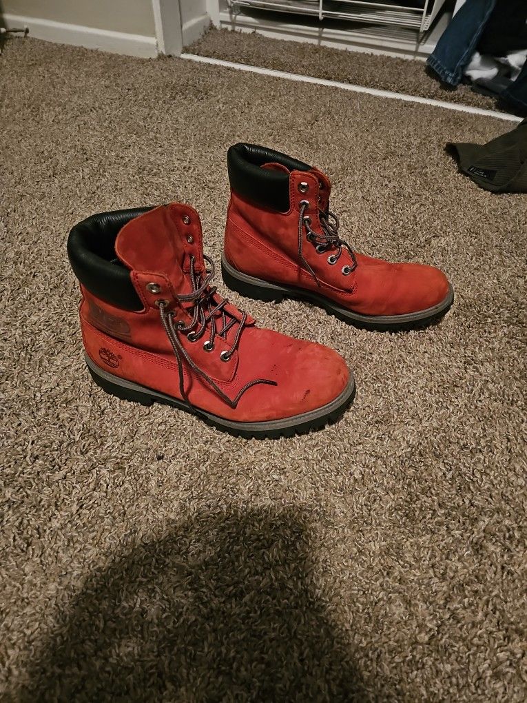 Timberland Boots Size 9 Red Suede