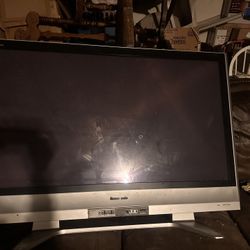 Older Flat Screen Tv