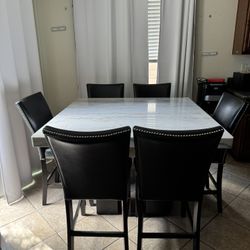 🔥 FOR SALE: Kitchen Table Set 🔥