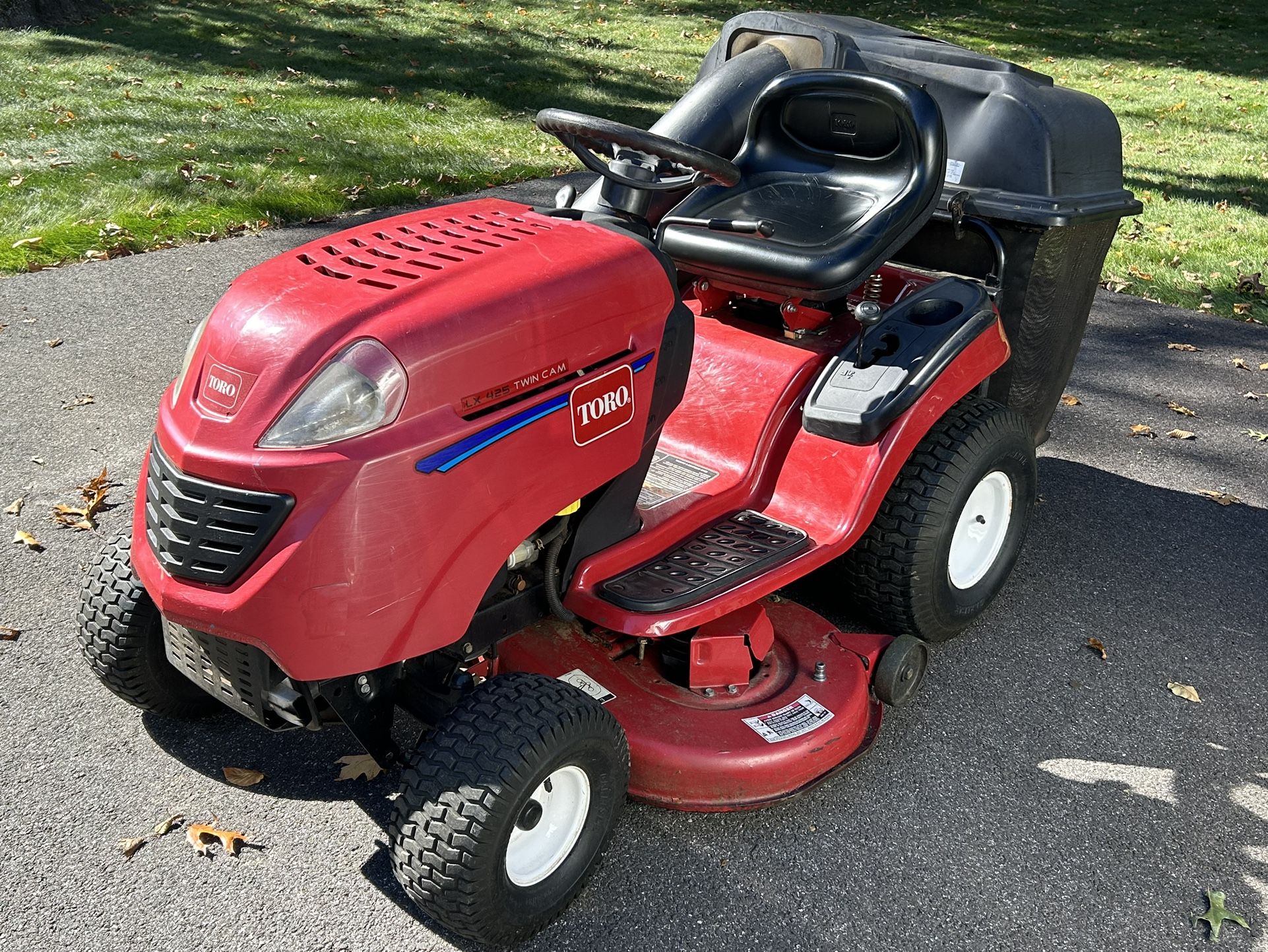 Toro LX425 Lawn Tractor mower